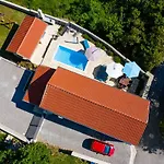 Family Friendly Zaneta With Pool Grižane