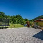Family Friendly Zaneta With Pool 빌라 Grižane
