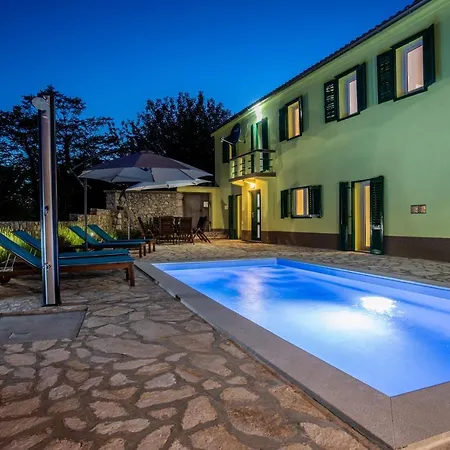 Family Friendly Zaneta With Pool *