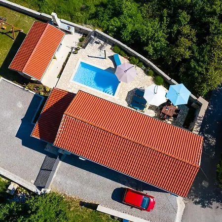 Family Friendly Zaneta With Pool Grižane