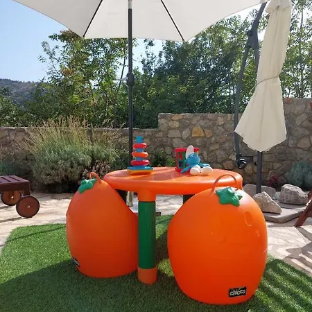 Family Friendly Zaneta With Pool Grižane