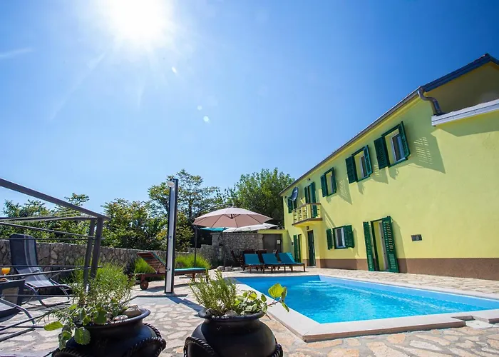 Villa Family Friendly Zaneta With Pool