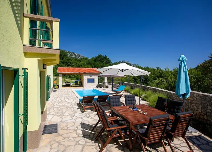 Villa Family Friendly Zaneta With Pool Grižane