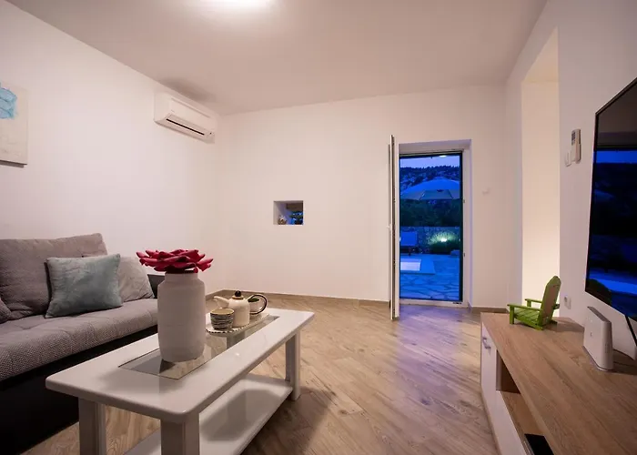 Family Friendly Zaneta With Pool Villa *