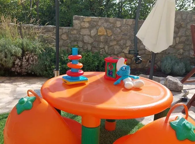 Family Friendly Zaneta With Pool Villa