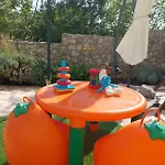 Family Friendly Zaneta With Pool فيلة