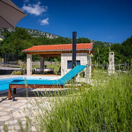 Family Friendly Zaneta With Pool *