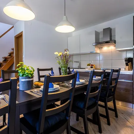 Family Friendly Zaneta With Pool Villa