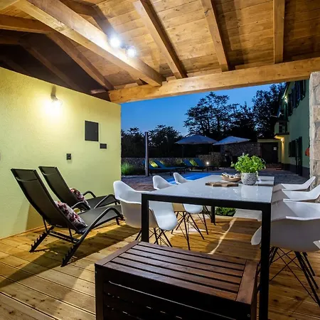 Family Friendly Zaneta With Pool Villa *