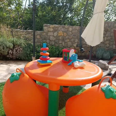 Family Friendly Zaneta With Pool Villa