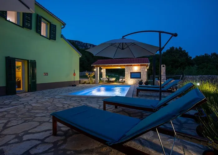Family Friendly Zaneta With Pool