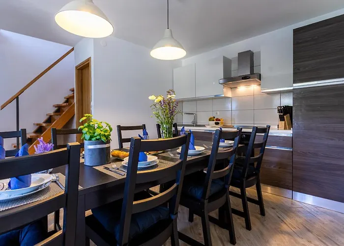 Family Friendly Zaneta With Pool Villa